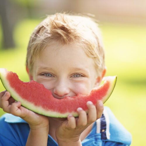 Los Mejores Alimentos de Verano para una Sonrisa Saludable