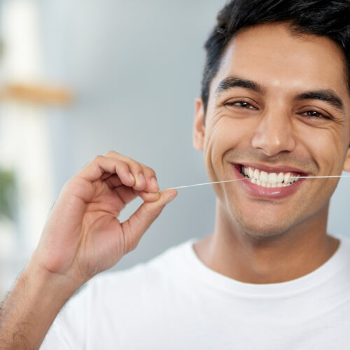 Consejos para evitar una gingivitis y cuidar tu sonrisa